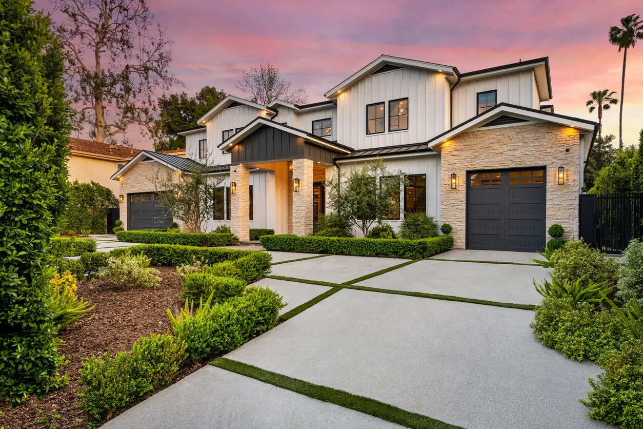 A BEAUTIFUL LANDSCAPE STARTS WITH THOUGHTFUL PLANNING